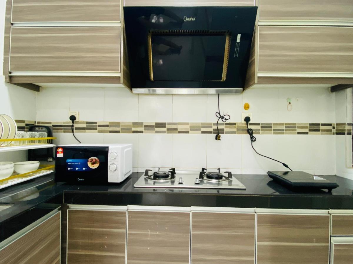 Cozy 1-10 Pax 4Qbeds 2Sbeds Shah Alam Sec7, I-City Luaran gambar